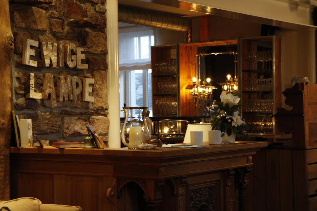 Zur Ewigen Lampe Romantisches Landhotel & Restaurant Nideggen Dış mekan fotoğraf